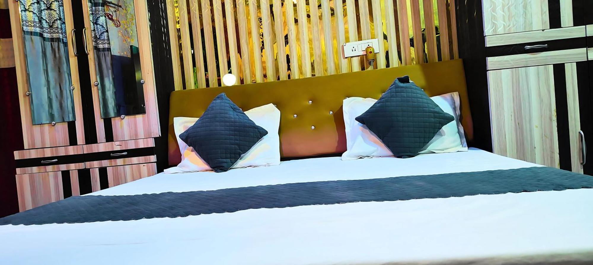 Ramayana Grand Hotel Ayodhya Exteriör bild